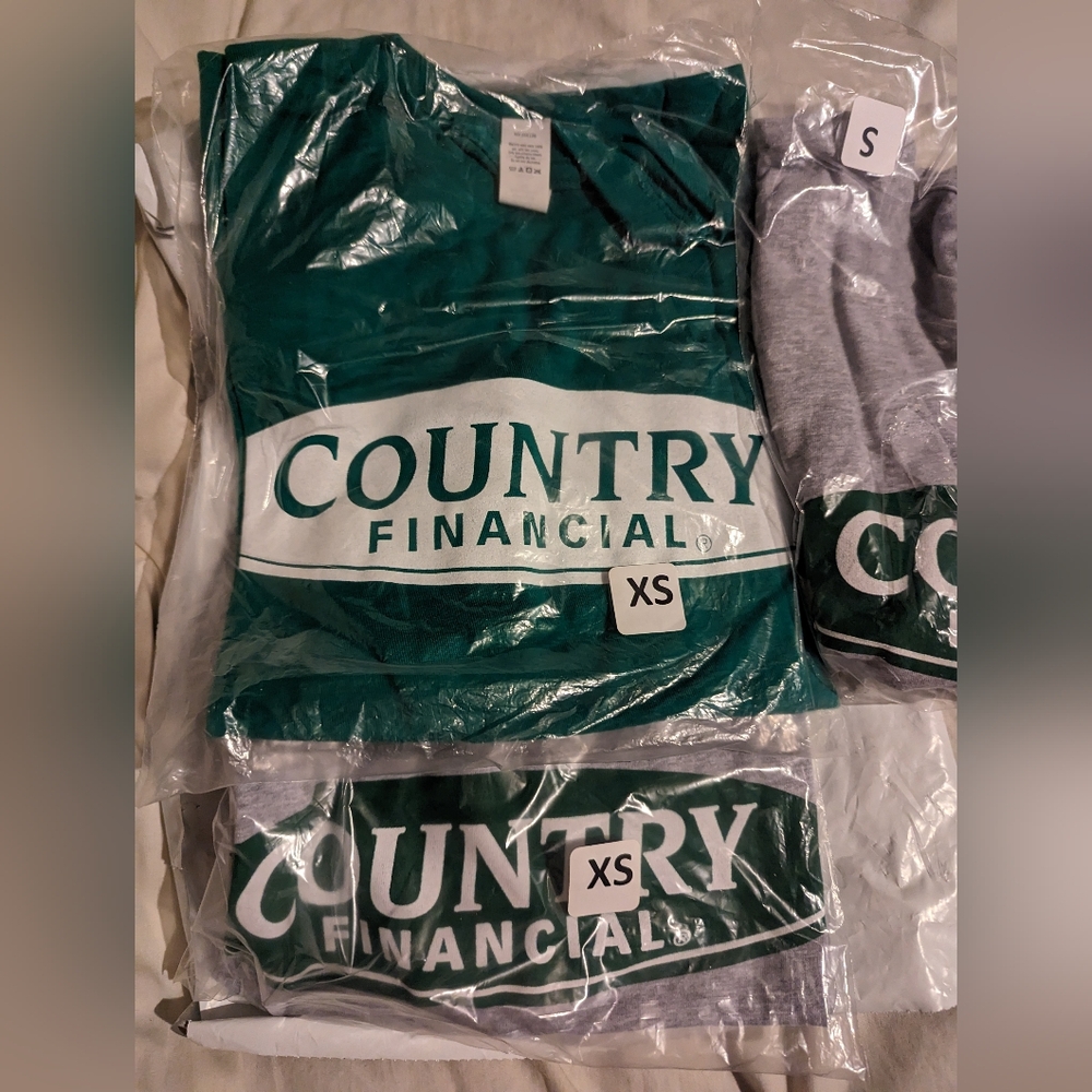 T Shirts Unisex Country Financial Logo.